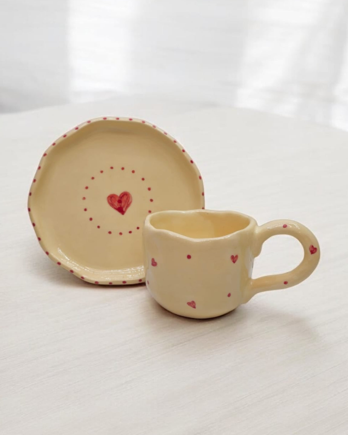 conjunto_caneca-prato-cha-ceramica_personalizada-Benedita_2