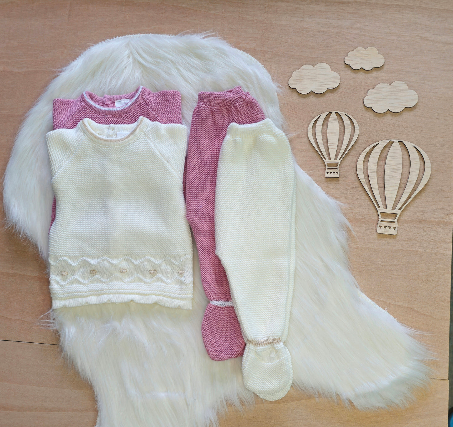 Conjunto de Malha para Bebé - 2 Peças