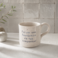Caneca Francisca de cerâmica salpicada lilás e rosa velho com frase "Foi um ano fantástico na tua companhia!" gravada à mão, Tia Cila