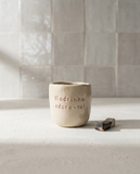 copo de café Inês, em cerâmica, com a frase Madrinha adoro-te!