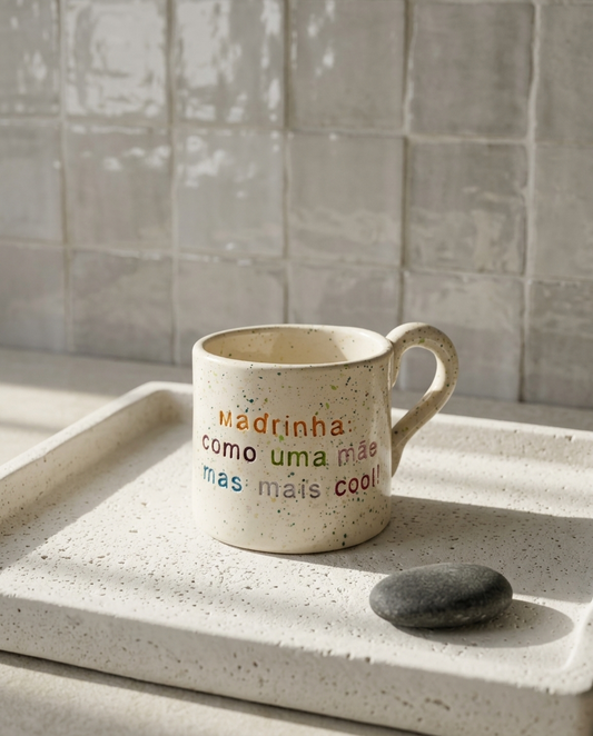 Caneca de cerâmica artesanal modelo Francisca, personalizada